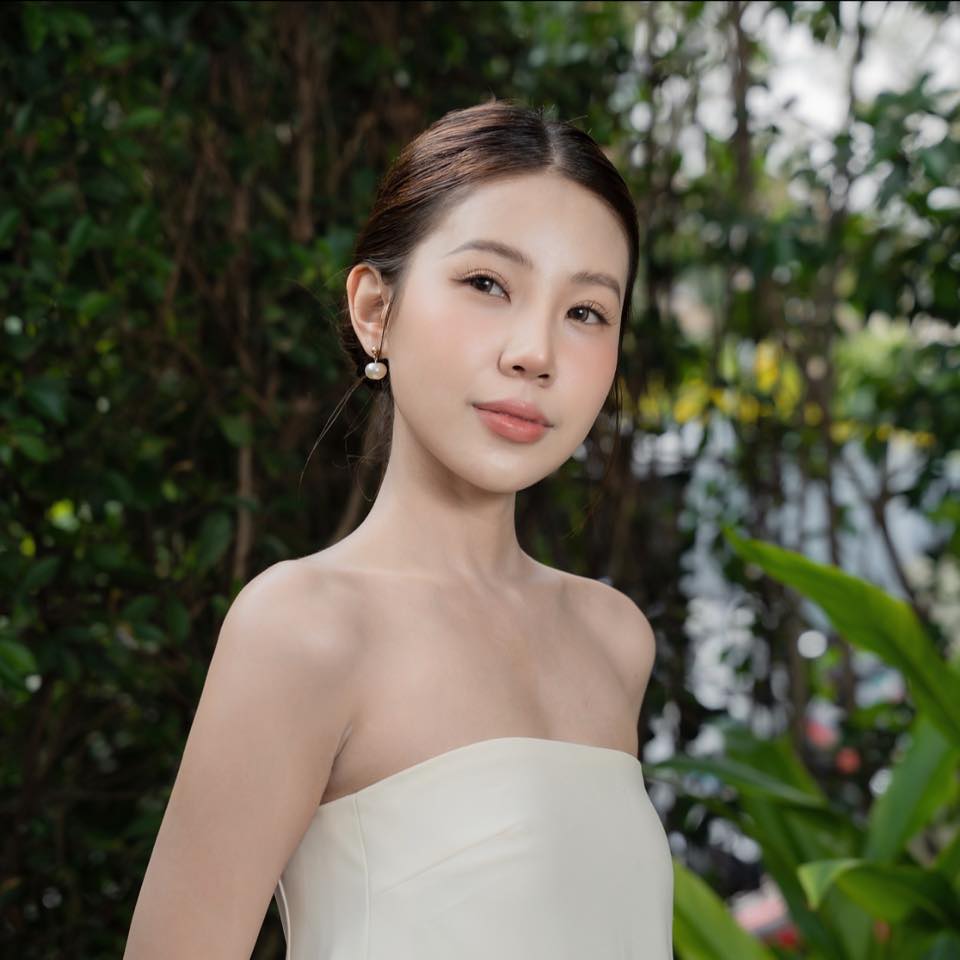 Portrait of Diệu Võ